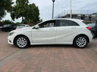 Gebraucht Mercedes A180 122 PS (89 kW) 2013 Calcitweiss  unilack Kleinwagen