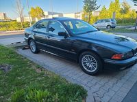 Używany BMW 520 Basis 150 KM (110 kW) 2000 Czarny Sedan/Limuzyna
