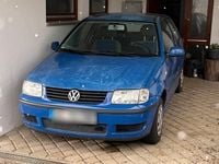 Second-hand VW Polo 50 CP (36 kW) 2000 Albastru Hatchback