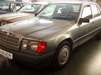 Gebraucht Mercedes E230 132 PS (97 kW) 1987 Grau Limousine
