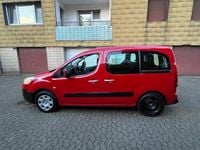 Gebraucht Peugeot Partner Tepee 98 PS (72 kW) 2011 Rot Van / Kleinbus