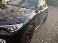 Gebraucht Alfa Romeo Stelvio Lusso 209 PS (153 kW) 2017 Schwarz SUV