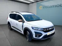 Gebraucht Dacia Jogger 140 PS (102 kW) 2023 Weiß Van / Kleinbus