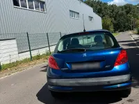 Gebraucht Peugeot 207 95 PS (69 kW) 2010 Blau Kleinwagen