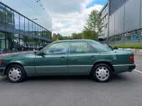 Gebraucht Mercedes E280 197 PS (144 kW) 1992 Grün Limousine