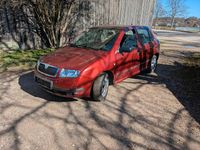 Gebraucht Skoda Fabia 54 PS (39 kW) 2002 Rot Kleinwagen