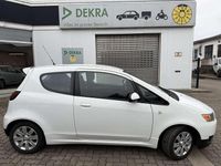 Gebraucht Mitsubishi Colt Motion 75 PS (55 kW) 2012 Porcelain white Kleinwagen