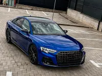 Gebraucht Audi S8 Ambiente 571 PS (419 kW) 2023 Blau Limousine