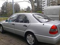 Gebraucht Mercedes C220 150 PS (110 kW) 1993 Silber Limousine