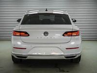 Gebraucht VW Arteon Elegance 190 PS (139 kW) 2019 Oryx white metallic () oryx white metallic () Kleinwagen