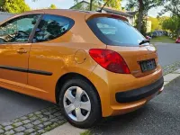 Gebraucht Peugeot 207 Tendance 95 PS (69 kW) 2008 Orange Limousine