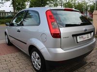 Gebraucht Ford Fiesta Ambiente 69 PS (50 kW) 2004 Silber Kleinwagen