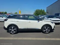 Gebraucht Peugeot 3008 Allure 165 PS (121 kW) 2018 Lack weiss perlglänzend/metallic la SUV