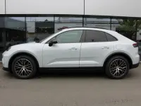 Neu Porsche Macan 264 kW (360 PS) 2026 Grau SUV