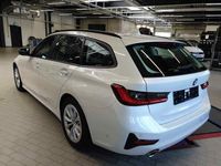 Gebraucht BMW 320e 190 PS (139 kW) 2020 Weiß Kombi