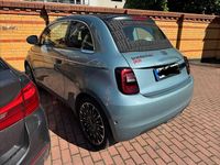 Gebraucht Fiat 500e La Prima 86 kW (118 PS) 2022 Blau Limousine