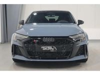 Neu Audi RS3 Ambiente 294 PS (216 kW) 2026 Grau Limousine
