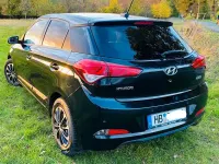 Gebraucht Hyundai i20 YES! 84 PS (61 kW) 2017 Schwarz Limousine