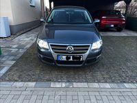 Gebraucht VW Passat Comfortline 122 PS (89 kW) 2010 Grau Limousine