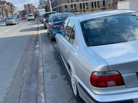 Gebraucht BMW 530 193 PS (141 kW) 2001 Silber Limousine