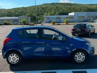Gebraucht Hyundai i20 Edition 86 PS (63 kW) 2013 Blau Kleinwagen