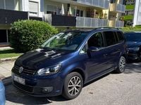 Gebraucht VW Touran Highline 150 PS (110 kW) 2014 Blau Van / Kleinbus