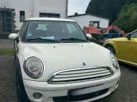 Usata Mini Cooper 75 CV (55 kW) 2010 Beige Utilitaria