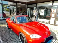 Używany Mazda MX5 110 KM (80 kW) 2002 Czerwony Kabriolet