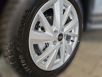 Neu Audi Q2 S-Line 150 PS (110 kW) 2026 Daytonagrau perleffekt SUV