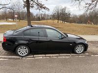 Gebraucht BMW 320 Advantage 177 PS (130 kW) 2006 Schwarz Limousine