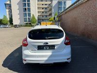 Używany Ford Focus Titanium 182 KM (133 kW) 2013 Biały Sedan/Limuzyna