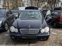 Second-hand Mercedes C200 2002 Berlinǎ
