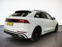 Gebraucht Audi SQ8 Ambiente 507 PS (372 kW) 2023 Gletscherweiß SUV
