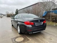 Gebraucht BMW 525 Sport Line 204 PS (150 kW) 2011 Grau Limousine