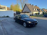 Gebraucht BMW 318 143 PS (105 kW) 2010 Schwarz Kombi