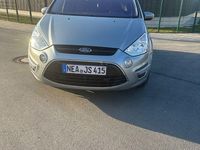 Gebraucht Ford S-MAX Titanium 140 PS (102 kW) 2012 Silber Van / Kleinbus