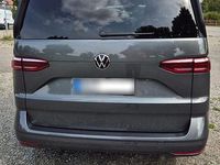 Second-hand VW Multivan Edition 150 CP (110 kW) 2025 Gri Monovolum