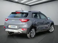 Usado Kia Stonic 101 CV (74 kW) 2022 Gris SUV