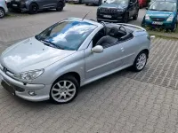 Gebraucht Peugeot 206 CC 109 PS (80 kW) 2002 Silber Cabrio