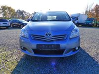 Gebraucht Toyota Verso Edition 147 PS (108 kW) 2011 Blau Van / Kleinbus