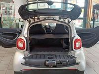 Gebraucht Smart ForTwo Electric Drive 60 kW (82 PS) 2019 Cool silver (metallic) Kleinwagen