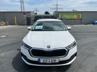 Gebraucht Skoda Octavia Ambition 116 PS (85 kW) 2022 Weiß Kombi