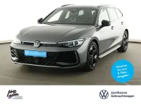 Gebraucht VW Passat R-line 150 PS (110 kW) 2025 Grau Kombi