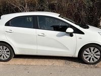 Gebraucht Kia Rio 109 PS (80 kW) 2011 Weiß Limousine