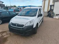 Gebraucht Peugeot Partner 99 PS (72 kW) 2015 Weiß Van / Kleinbus