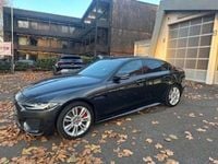Gebraucht Jaguar XE R-Dynamic 300 PS (220 kW) 2020 Carpathian grey Limousine