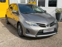 Gebraucht Toyota Auris Cool 99 PS (72 kW) 2013 Grau Limousine