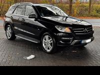 Gebraucht Mercedes ML250 204 PS (150 kW) 2011 Schwarz SUV