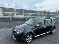 Używany Dacia Sandero Stepway 84 KM (61 kW) 2012 Srebrny Sedan/Limuzyna