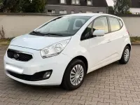 Gebraucht Kia Venga 90 PS (66 kW) 2012 Weiß Kleinwagen